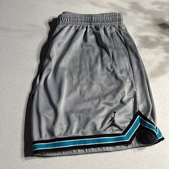 Athletic Shorts Men’s L - Picture 1 of 9